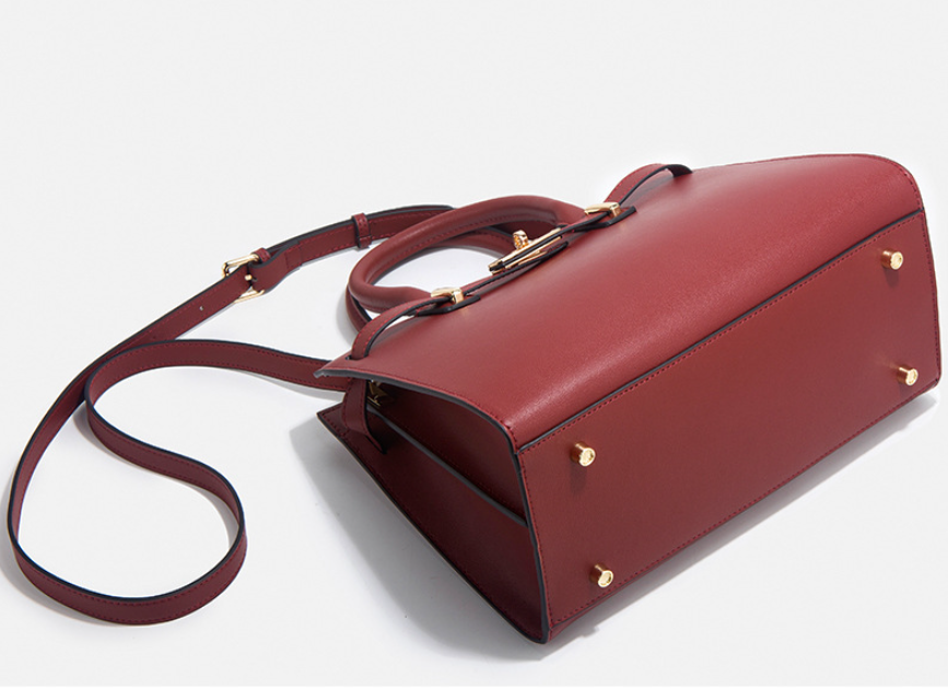 2025 New Atmospheric Crossbody Handbag with Silk Scarf And Classic Satchel Style
